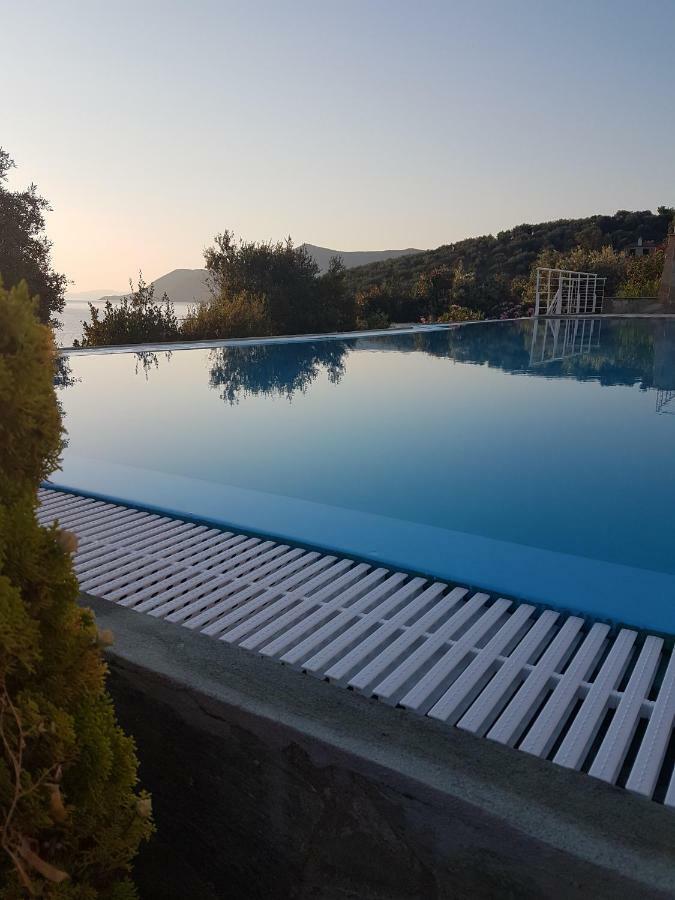 Villa Elia Pteleós 外观 照片
